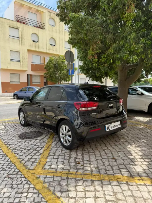 Kia Rio 2021 - 17250 EUR, 35000 km - AUTO.MOTO.pt - 35000km - foto 7 de 11