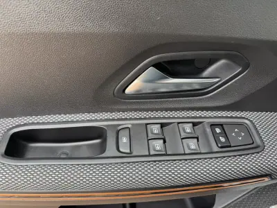 Dacia Sandero 2022 - 15600 EUR, 27510 km - AUTO.MOTO.pt - 27510km - foto 15 de 19