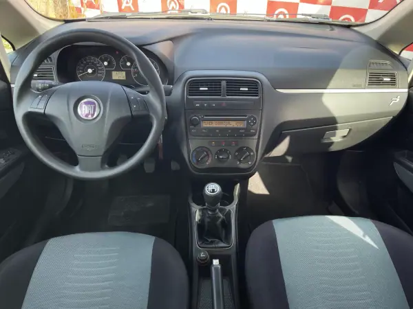 Fiat Grande Punto 2008 - 4990 EUR, 112345 km - AUTO.MOTO.pt - 112345km - foto 8 de 15