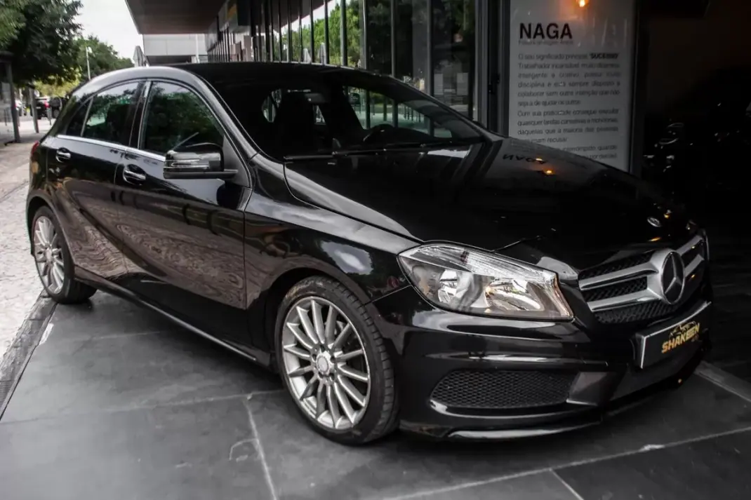 Mercedes-Benz A 180 2013 - 14990 EUR, 273379 km - 273379km - foto 6 de 36