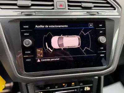 Volkswagen Tiguan 2022 - 33900 EUR, 71516 km - AUTO.MOTO.pt - 71516km - foto 13 de 21