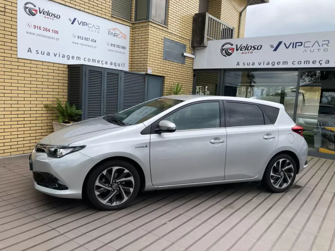 Toyota Auris 2016 - 16750 EUR, 90000 km - AUTO.MOTO.pt - 90000km - foto 3 de 21