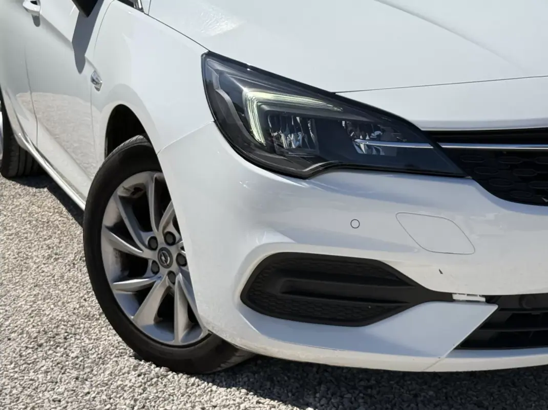 Opel Astra Sports Tourer 2021 - 11450 EUR, 185000 km - AUTO.MOTO.pt - 185000km - foto 2 de 16