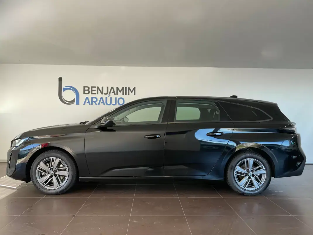 Peugeot 308 SW 2024 - 23500 EUR, 24670 km - AUTO.MOTO.pt - 24670km - foto 3 de 13