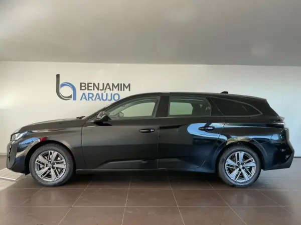 Peugeot 308 SW 2024 - 23500 EUR, 24670 km - AUTO.MOTO.pt - 24670km - foto 3 de 13