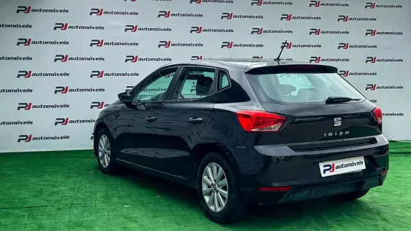 SEAT Ibiza 2017 - 10850 EUR, 113370 km - AUTO.MOTO.pt - 113370km - foto 8 de 20