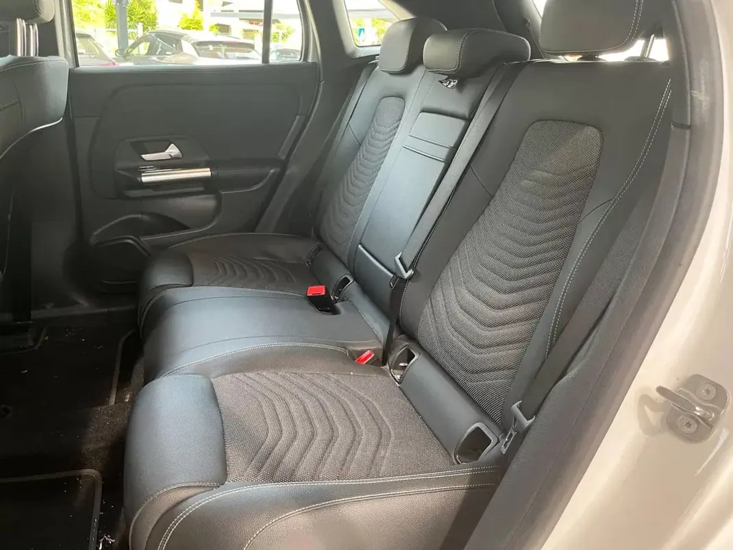 Mercedes-Benz EQA 2023 - 30990 EUR, 77000 km - AUTO.MOTO.pt - 77000km - foto 11 de 16