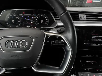 Audi Q8 e-Tron Sportback 2024 - 59990 EUR, 24200 km - AUTO.MOTO.pt - 24200km - foto 24 de 34