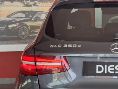 Mercedes-Benz GLC 250 2016 - 34990 EUR, 117193 km - AUTO.MOTO.pt - 117193km - foto 10 de 23