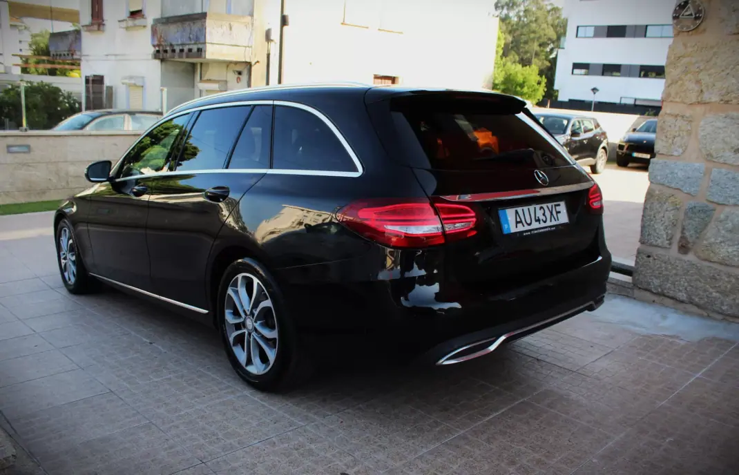 Mercedes-Benz C 200 2015 - 14990 EUR, 229000 km - AUTO.MOTO.pt - 229000km - foto 42 de 48