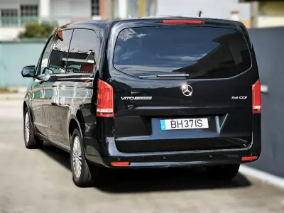 Mercedes-Benz Vito Tourer 2022 - 45950 EUR, 95000 km - AUTO.MOTO.pt - 95000km - foto 4 de 36