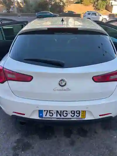 Alfa Romeo Giulietta 2012 — foto 3 de 15