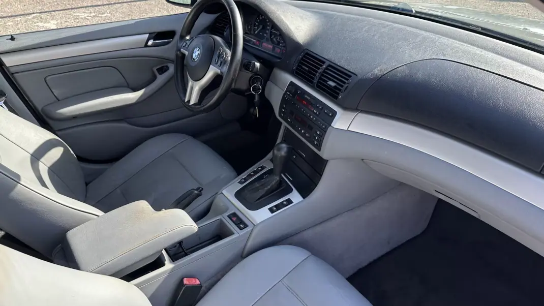 BMW 318 2002 - 4500 EUR, 254000 km - AUTO.MOTO.pt - 254000km - foto 10 de 18