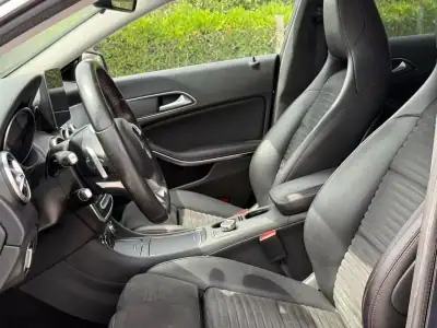 Mercedes-Benz CLA 180 2017 - 19999 EUR, 160000 km - AUTO.MOTO.pt - 160000km - foto 10 de 26