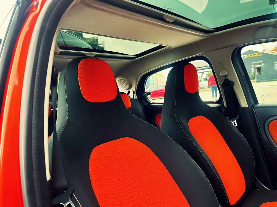 Smart ForFour 2015 - 9900 EUR, 104000 km - AUTO.MOTO.pt - 104000km - foto 10 de 16