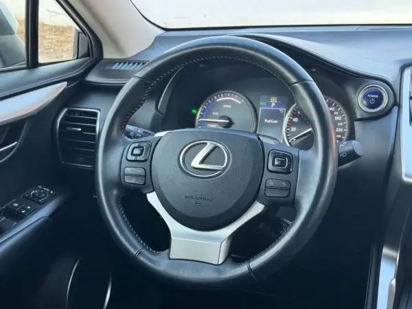 Lexus NX 300h 2014 - 23750 EUR, 66500 km - AUTO.MOTO.pt - 66500km - foto 18 de 29