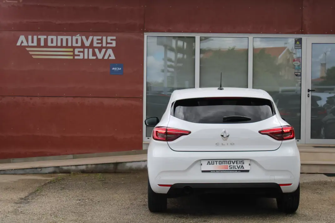 Renault Clio 2021 - 12990 EUR, 199000 km - AUTO.MOTO.pt - 199000km - foto 9 de 28