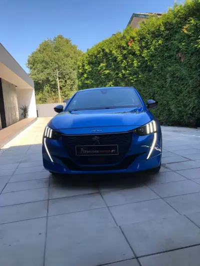Peugeot e-208 2020 — foto 2 de 43