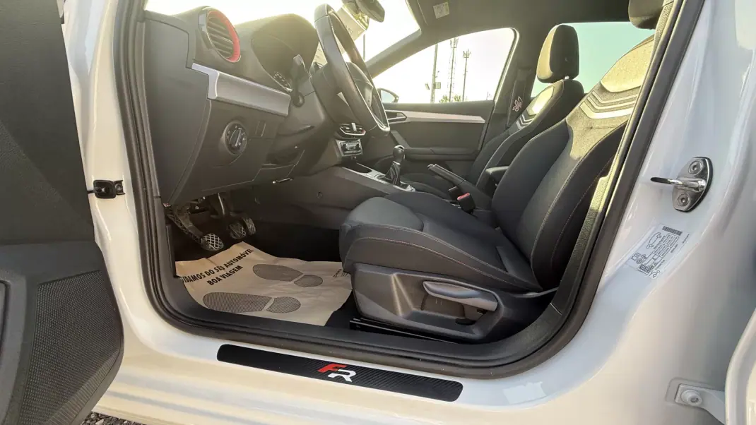 SEAT Ibiza 2021 - 15990 EUR, 70000 km - 70000km - foto 21 de 33