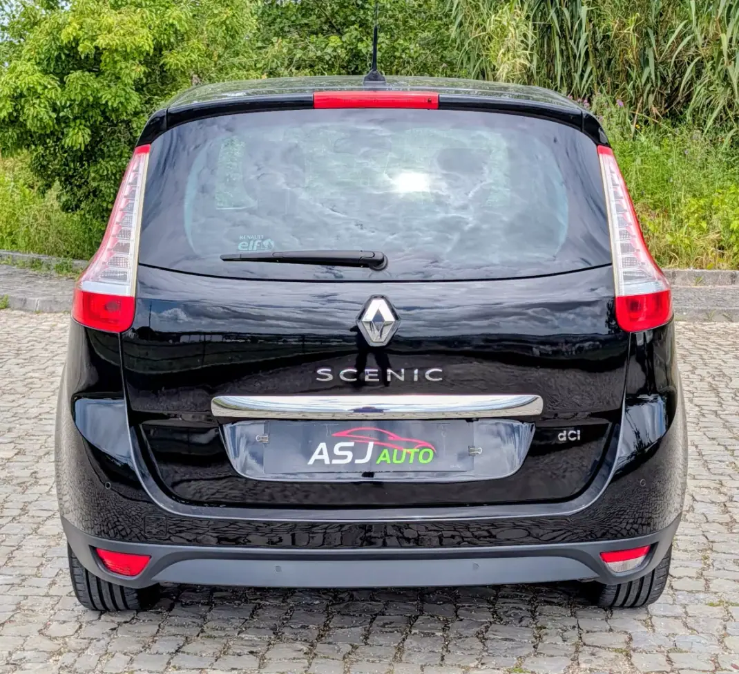 Renault Grand Scénic 2012 - 7250 EUR, 215638 km - AUTO.MOTO.pt - 215638km - foto 8 de 28
