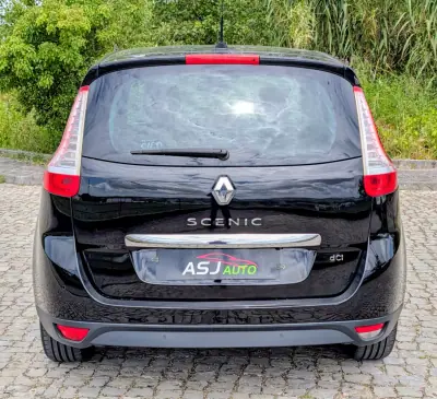 Renault Grand Scénic 2012 - 7250 EUR, 215638 km - AUTO.MOTO.pt - 215638km - foto 8 de 28