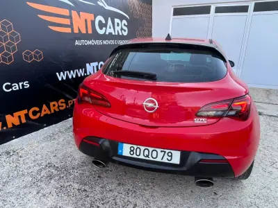 Opel Astra 2012 - 9750 EUR, 189134 km - foto 5 de 11
