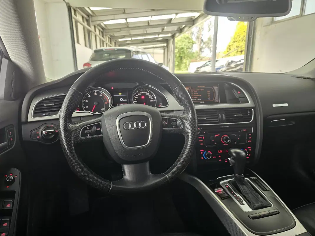 Audi A5 Sportback 2011 - 17500 EUR, 123569 km - AUTO.MOTO.pt - 123569km - foto 23 de 29