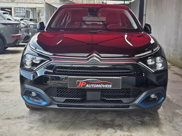 Citroën e-C4 2023 - 20999 EUR, 37000 km - AUTO.MOTO.pt - 37000km - foto 2 de 22