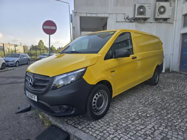 Mercedes-Benz eVito Tourer 2020 - 13950 EUR, 70000 km - AUTO.MOTO.pt - 70000km - foto 6 de 15