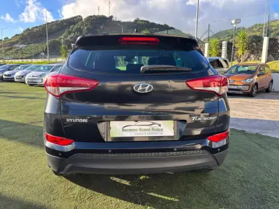 Hyundai Tucson 2016 - 16990 EUR, 22755 km - AUTO.MOTO.pt - 22755km - foto 8 de 14