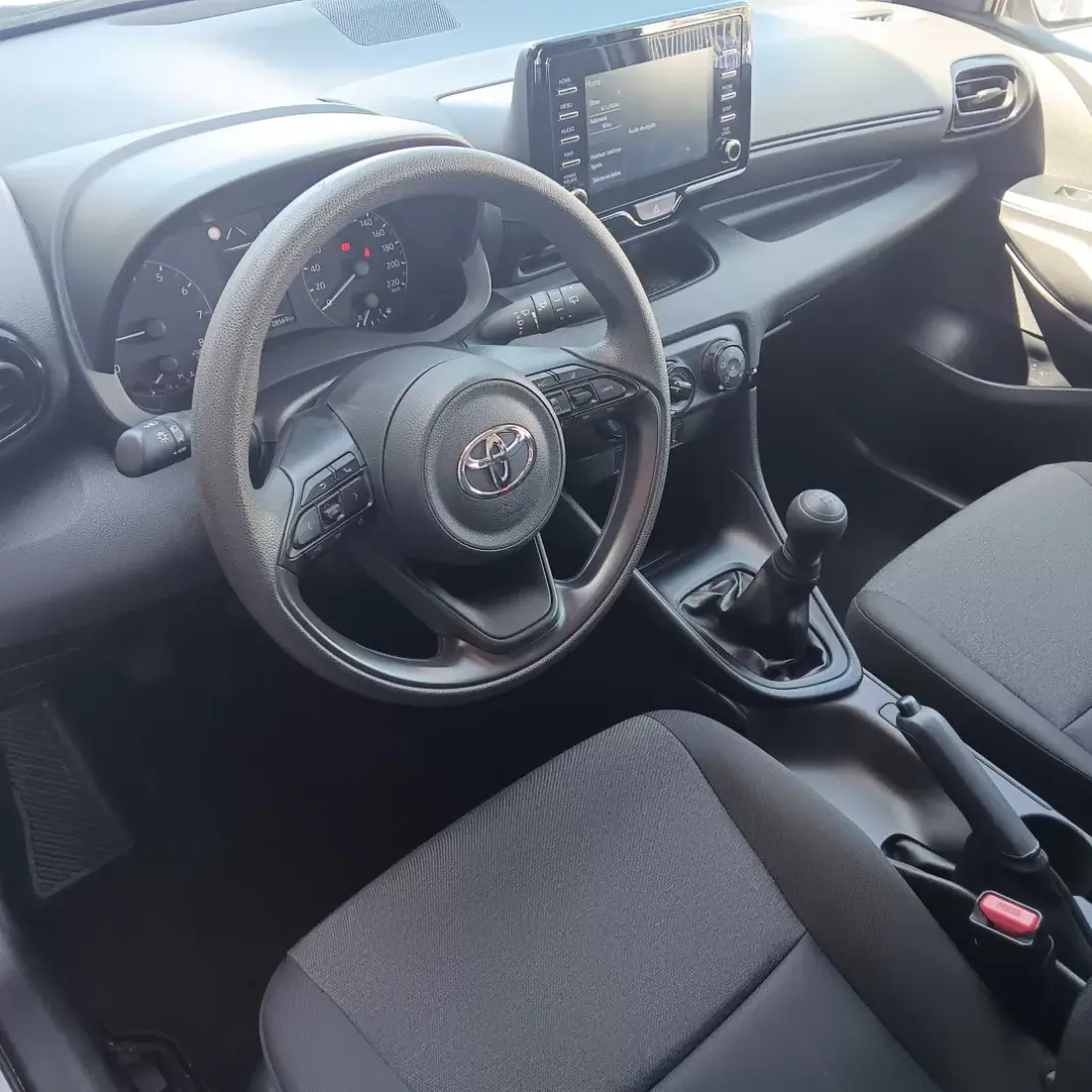 Toyota Yaris 2021 - 17490 EUR, 28569 km - AUTO.MOTO.pt - 28569km - foto 17 de 19