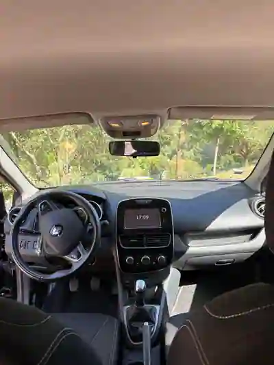 Renault Clio 2018 — foto 6 de 6