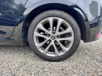 Renault Mégane 2016 - 14750 EUR, 142000 km - AUTO.MOTO.pt - 142000km - foto 10 de 24