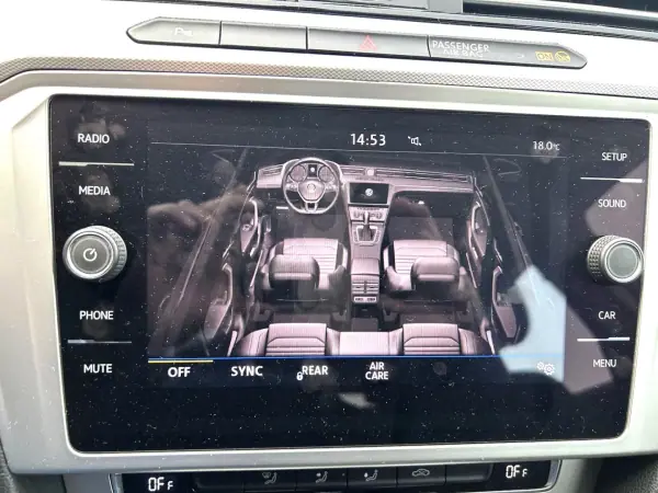 Volkswagen Passat Variant 2018 - 17900 EUR, 143500 km - AUTO.MOTO.pt - 143500km - foto 16 de 20
