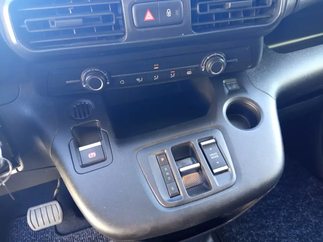 Opel Combo-e 2023 - 17490 EUR, 49000 km - 49000km - foto 18 de 18