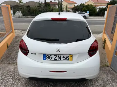 Peugeot 208 2019 - 10450 EUR, 92371 km - AUTO.MOTO.pt - 92371km - foto 12 de 12