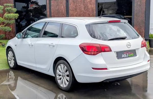 Opel Astra Sports Tourer 2012 - 3900 EUR, 274564 km - AUTO.MOTO.pt - 274564km - foto 10 de 19
