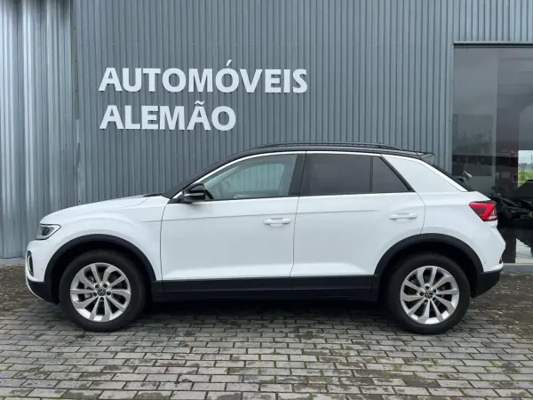Volkswagen T-Roc 2025 - 28000 EUR, 12129 km - AUTO.MOTO.pt - 12129km - foto 5 de 18