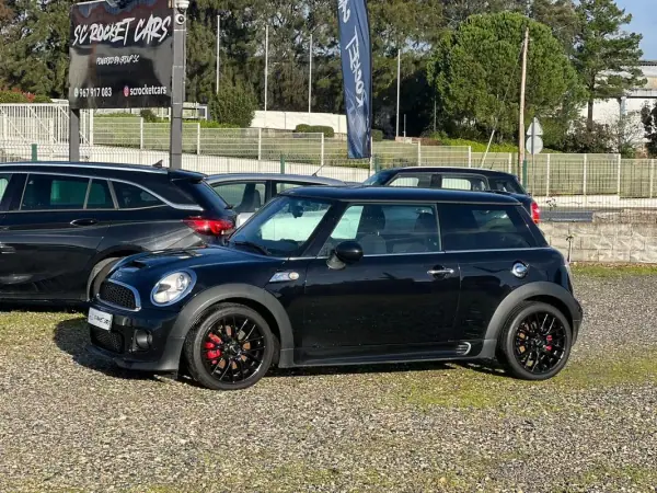MINI Cooper 2012 - 12490 EUR, 129800 km - AUTO.MOTO.pt - 129800km - foto 2 de 20