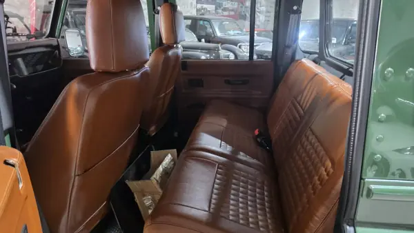 Land Rover Defender 1999 - 44500 EUR, 362319 km - AUTO.MOTO.pt - 362319km - foto 32 de 36