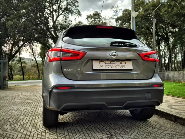 Nissan Qashqai 2017 - 18000 EUR, 112000 km - AUTO.MOTO.pt - 112000km - foto 9 de 20
