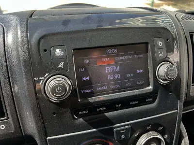 Peugeot 2020 - 16800 EUR, 177696 km - AUTO.MOTO.pt - 177696km - foto 11 de 21