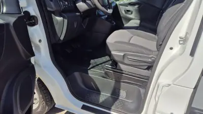Renault Trafic 2.0 DCI L2 H1 2019 - 24900 EUR, 125914 km - AUTO.MOTO.pt - 125914km - foto 10 de 20