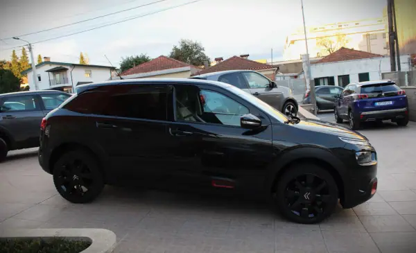 Citroën C4 Cactus 2018 - 13990 EUR, 113200 km - AUTO.MOTO.pt - 113200km - foto 5 de 30