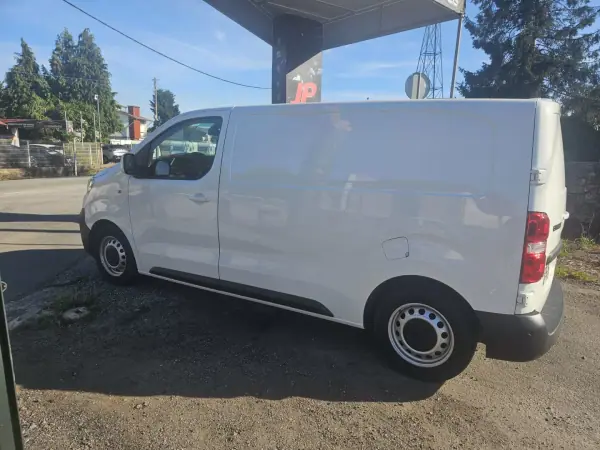 Peugeot EXPERT 1.5 BLUEHDI 100CV 2020 - 12999 EUR, 189000 km - AUTO.MOTO.pt - 189000km - foto 5 de 14