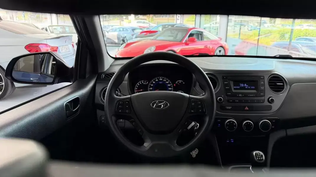 Hyundai i10 2018 - 10990 EUR, 68000 km - AUTO.MOTO.pt - 68000km - foto 13 de 25
