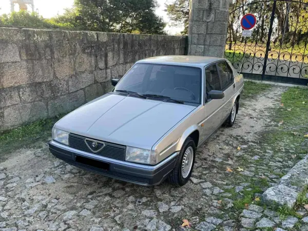 Alfa Romeo 90 1988 - 18900 EUR, 27700 km - AUTO.MOTO.pt - 27700km - foto 8 de 60