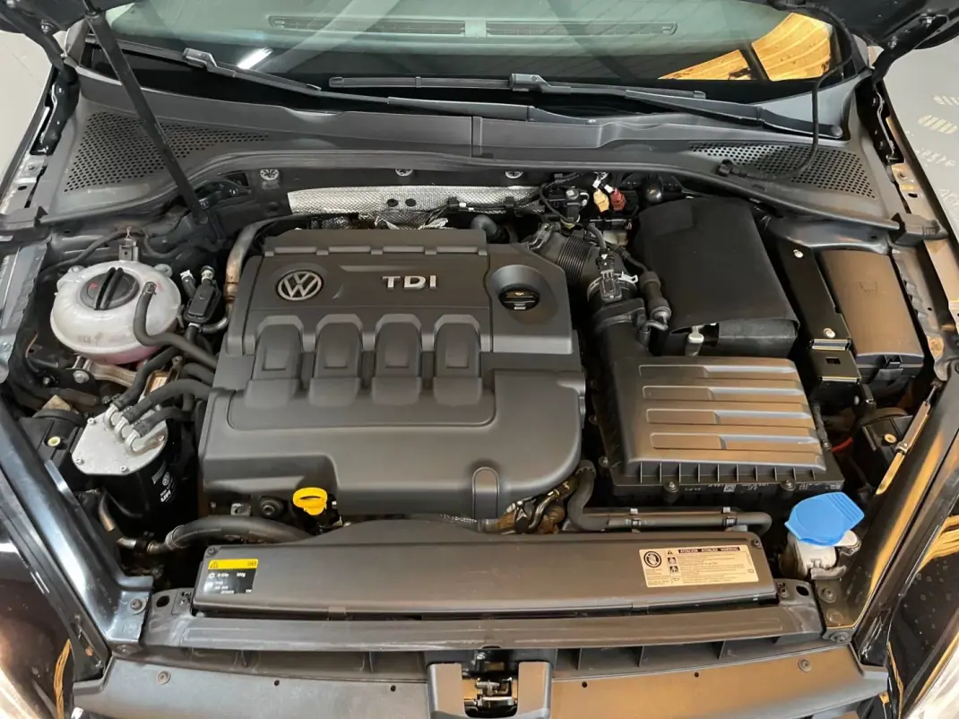 Volkswagen Golf 2014 - 9450 EUR, 327612 km - 327612km - foto 20 de 20