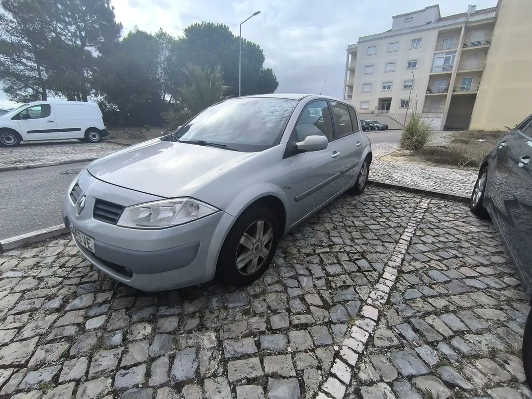 Renault Mégane 2003 - 2000 EUR, 231329 km - 231329km - foto 3 de 15