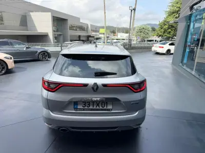 Renault Mégane Sport Tourer 2017 - 13300 EUR, 162000 km - AUTO.MOTO.pt - 162000km - foto 4 de 11